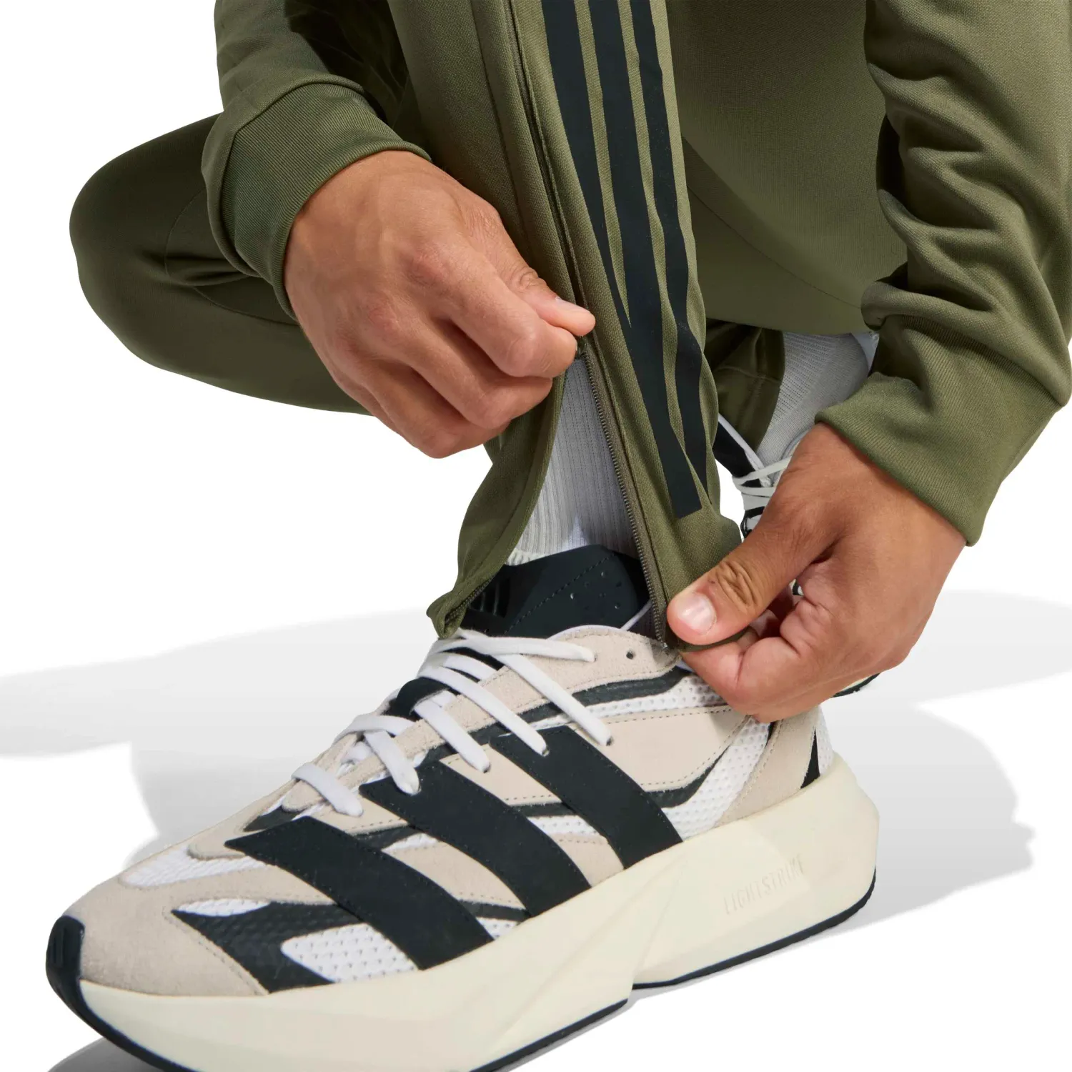 adidas Pantalon Adidas Deportivo Hombre M Sereno Pt color oliva | Platanitos