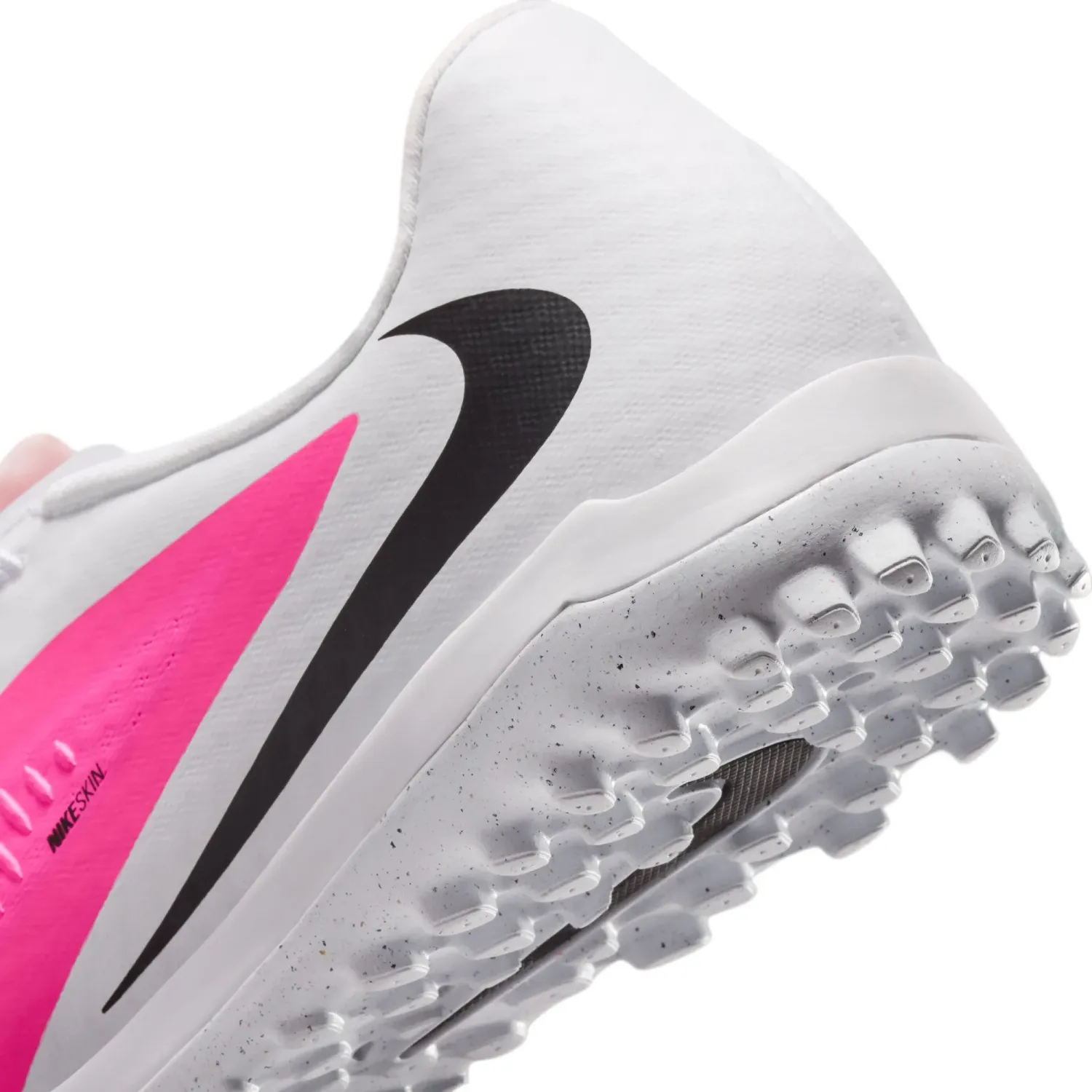Nike Zapatillas Nike De Futbol Unisex Phantom 6 Low Acad Tf T color blanco / fucsia | Platanitos