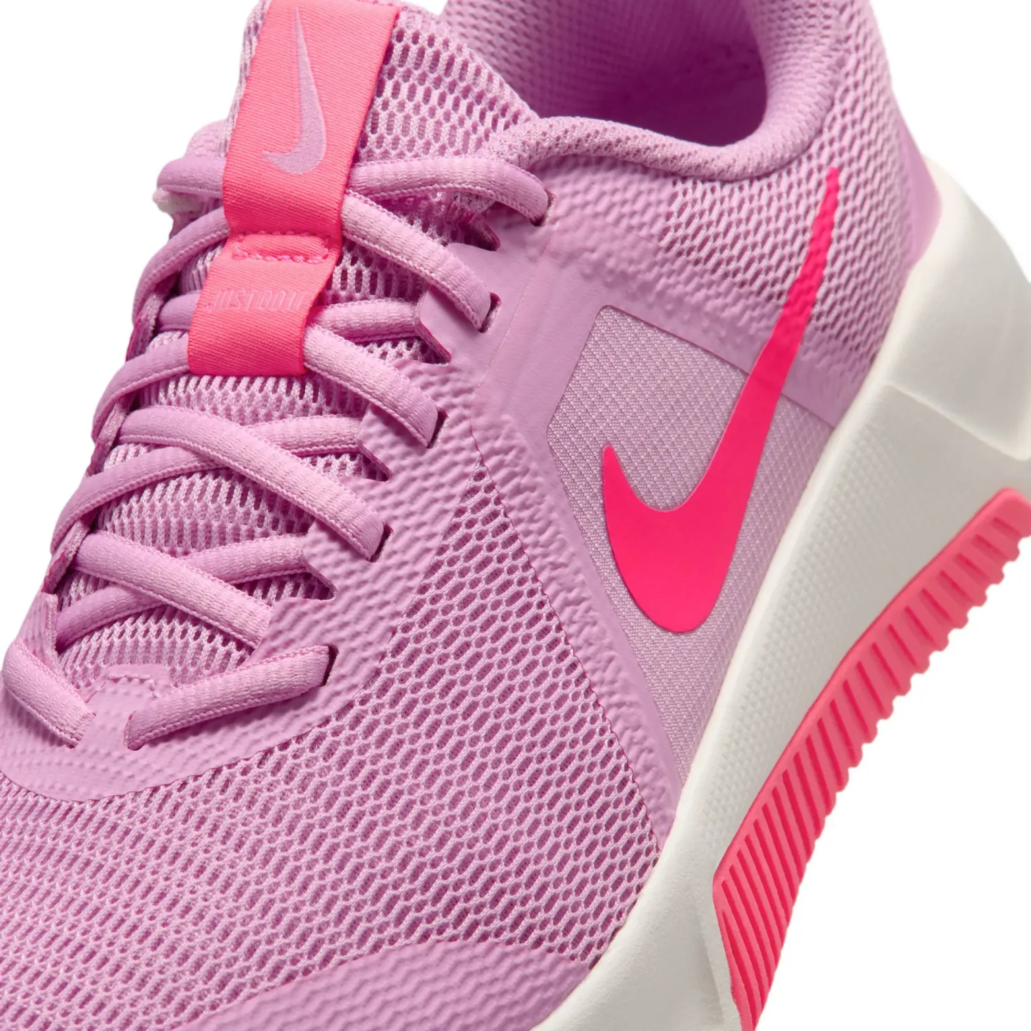 Nike Zapatillas Nike De Training Mujer Mc Trainer 3 color mangenta | Platanitos