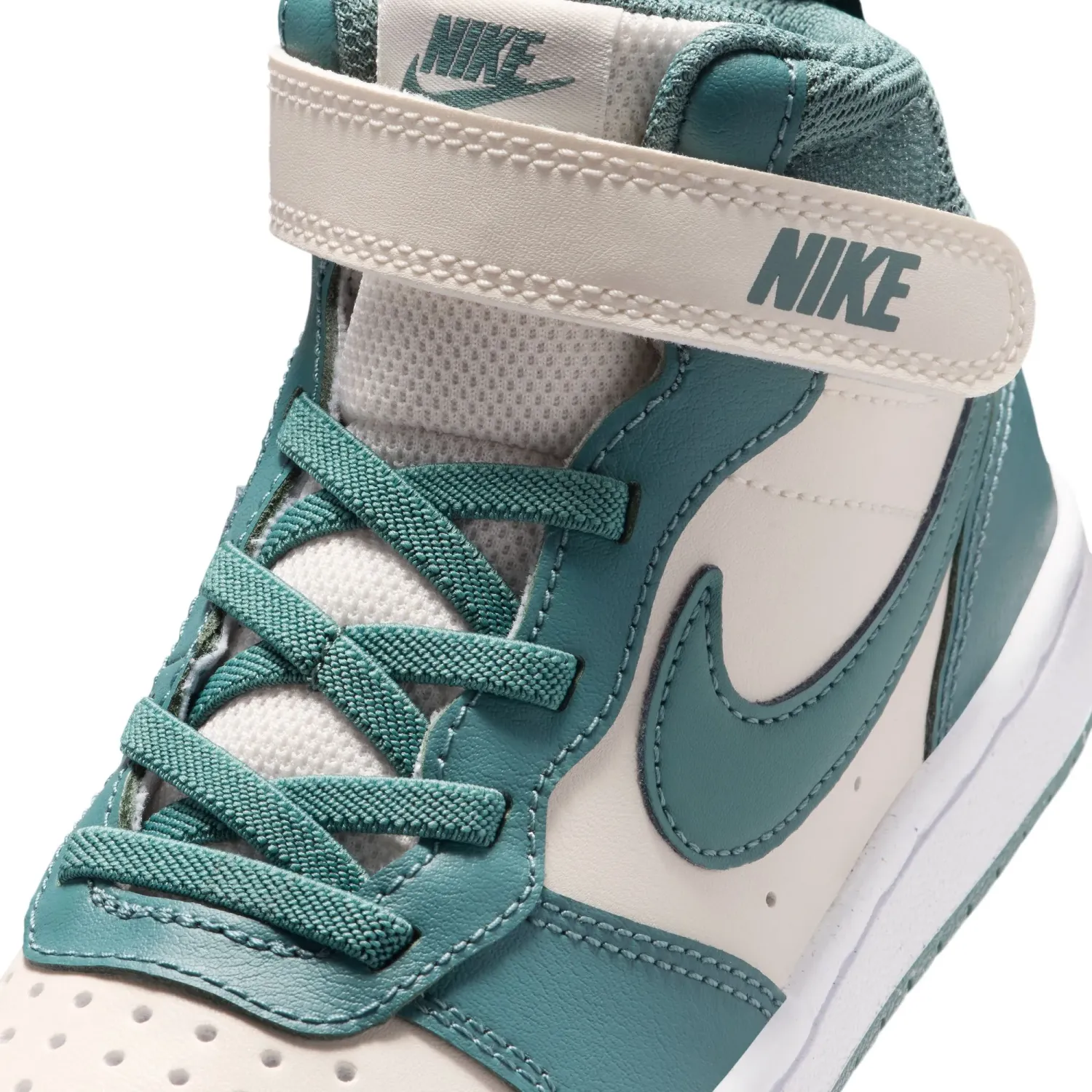 Zapatillas Nike Urbanas Niños Court Borough Mid 2 color tiza | Platanitos