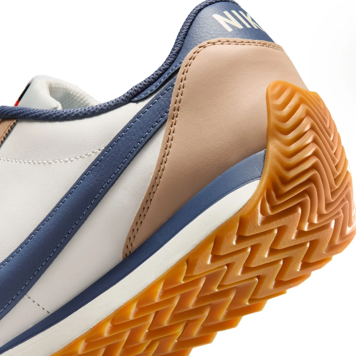 Zapatillas Nike Urbanas Hombre Pacific Leather color blanco | Platanitos