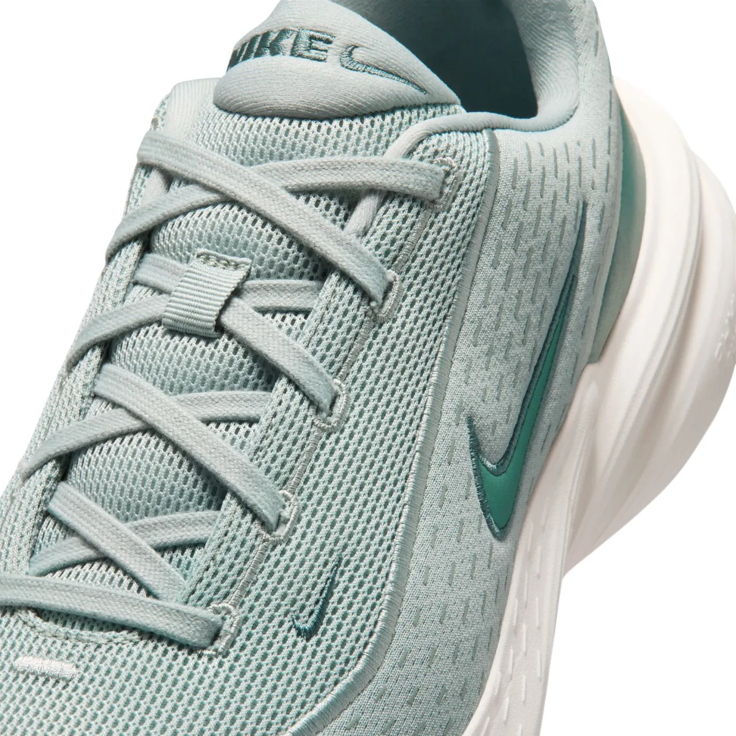 Zapatillas Nike Urbanas Hombre Uplift Sc color tiza | Platanitos