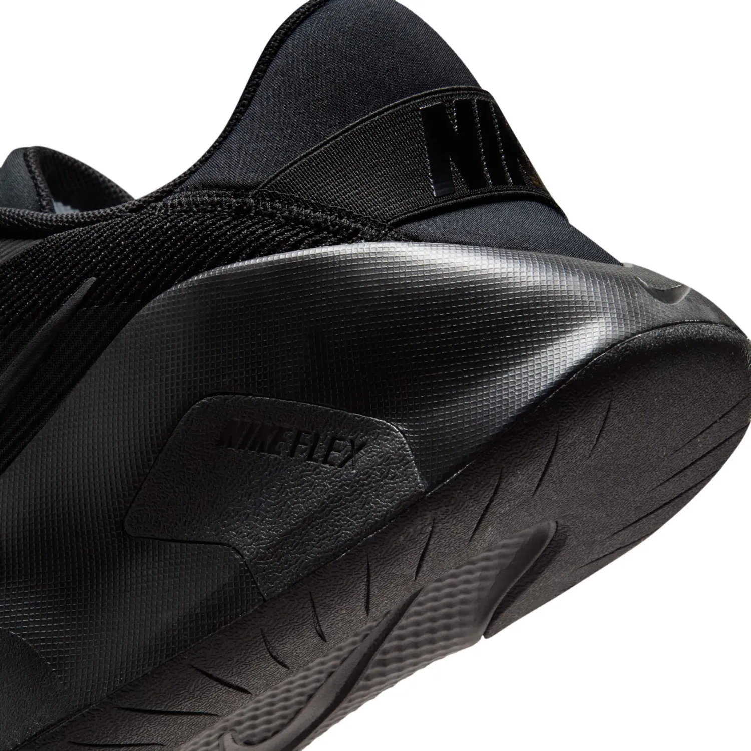 Zapatillas Nike Training Hombre Flex Train color negro | Platanitos