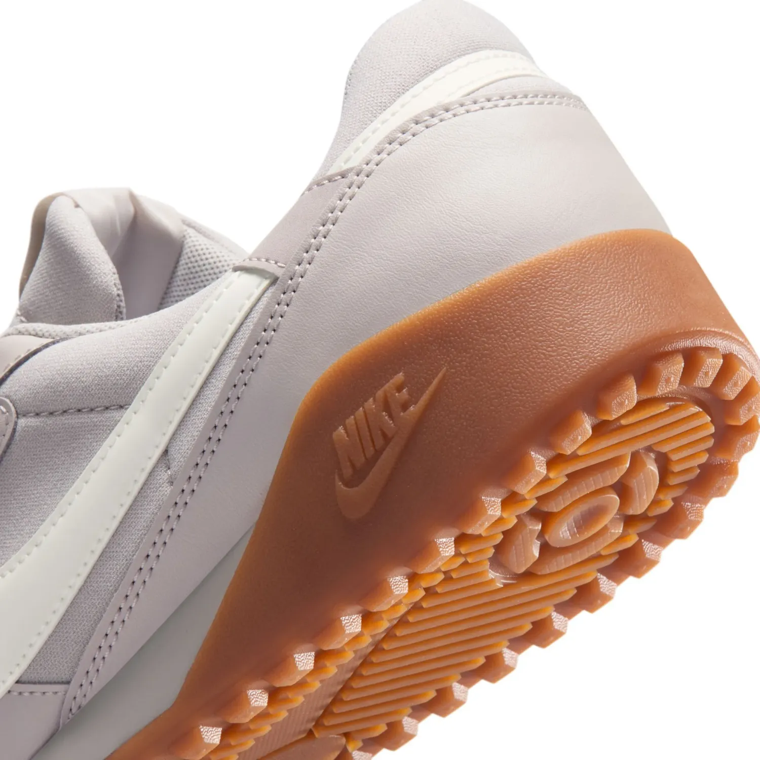 Zapatillas Nike Urbanas Hombre Terra Manta color gris | Platanitos
