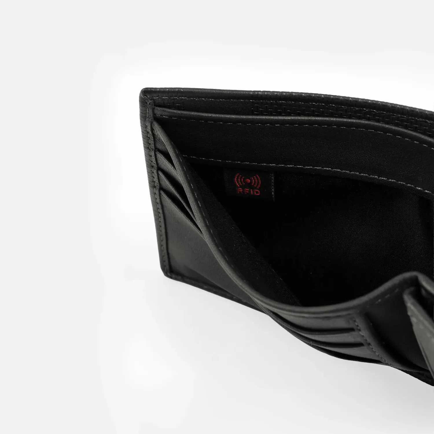 CREPIER Billetera Crepier Hombre Cuero Lombardi 2.0 Grande color negro | Platanitos