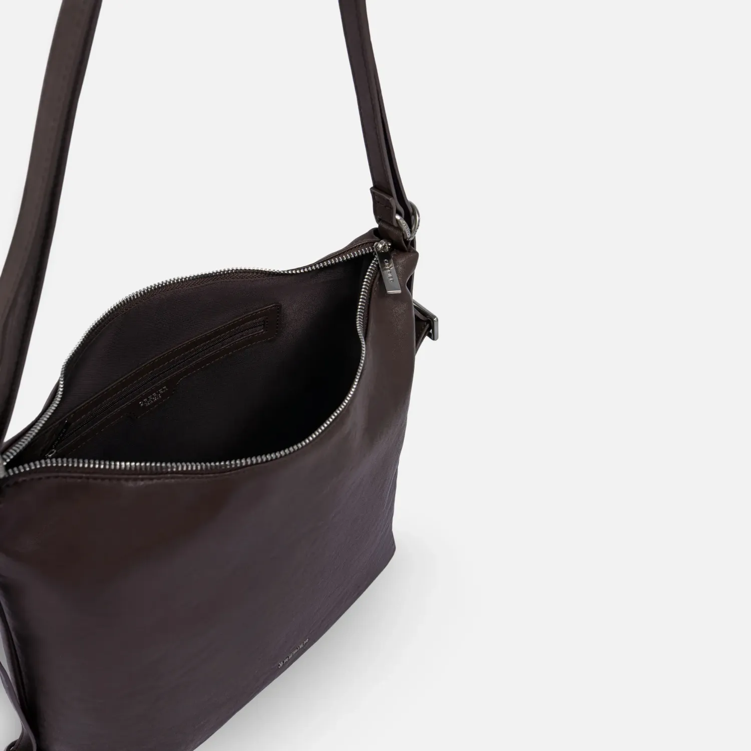 Bolso Crepier Mujer Hobo Kyra Mediano color marrón | Platanitos