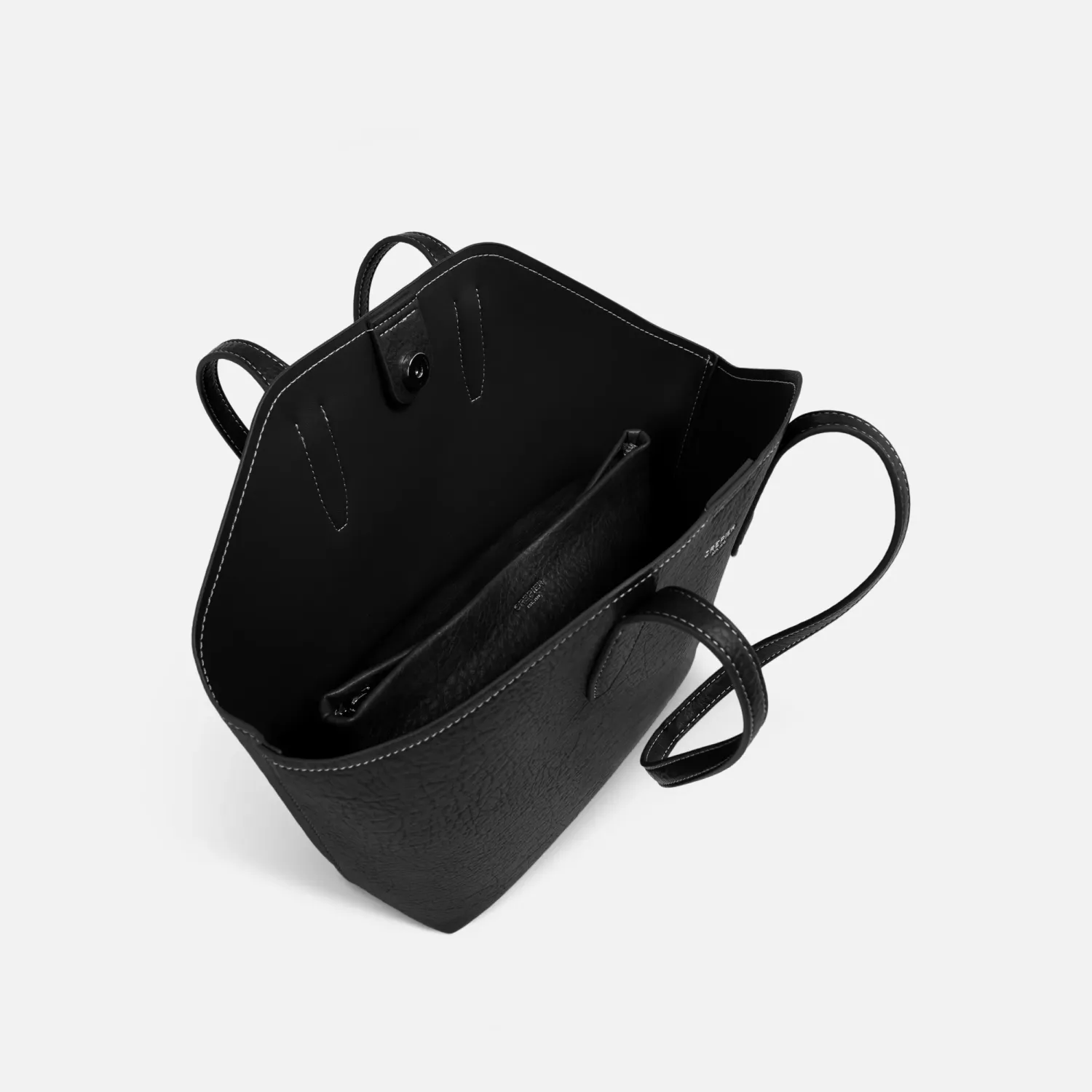 Cartera Crepier Mujer Satchel Ravyn Mediano color negro | Platanitos