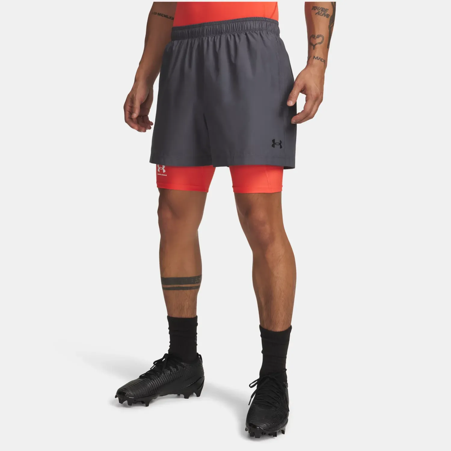 Short Under Armour Training Hombre Tech Woven 5in color gris | Platanitos