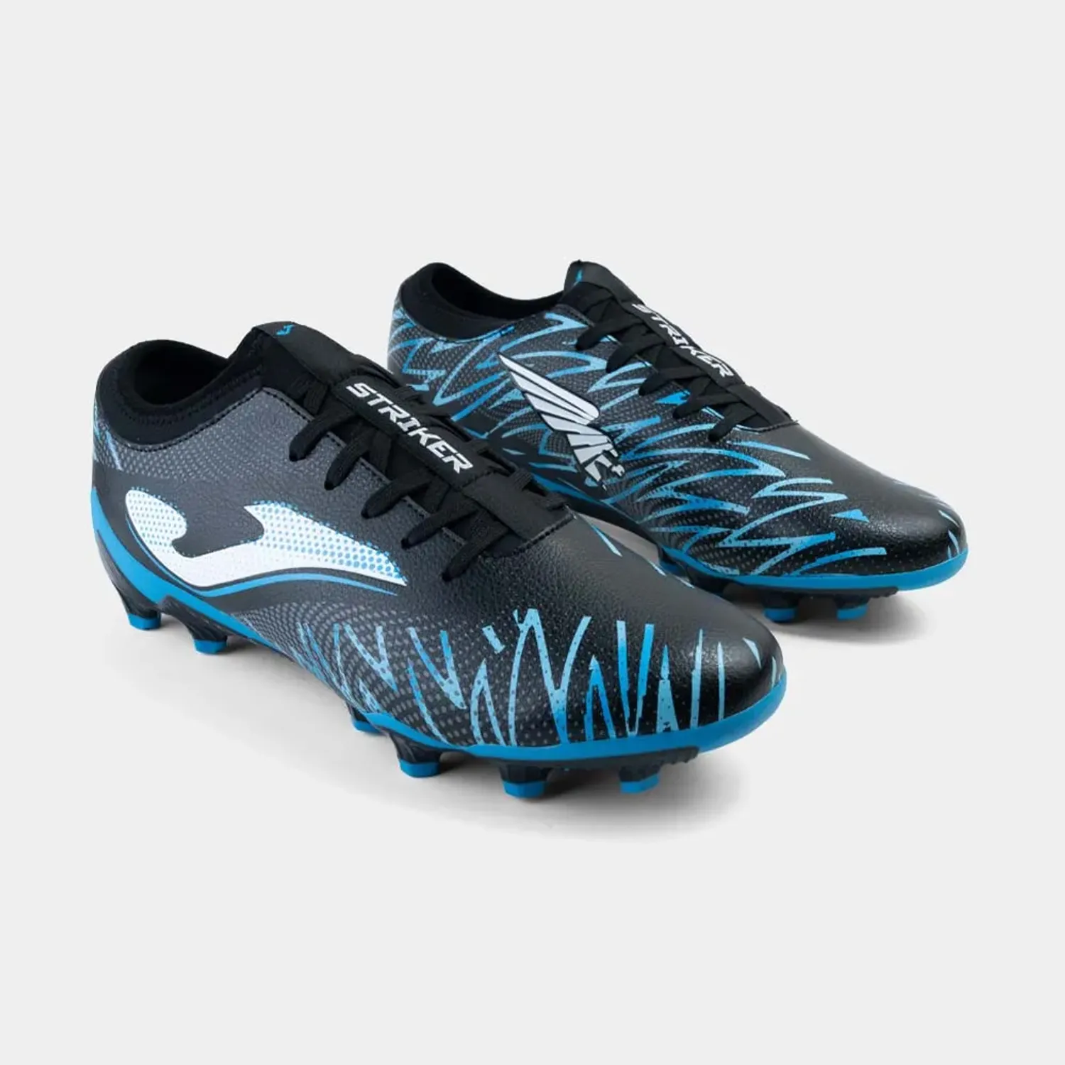 Zapatillas Joma De Futbol Hombre Striker 2601 Fg color negro | Platanitos