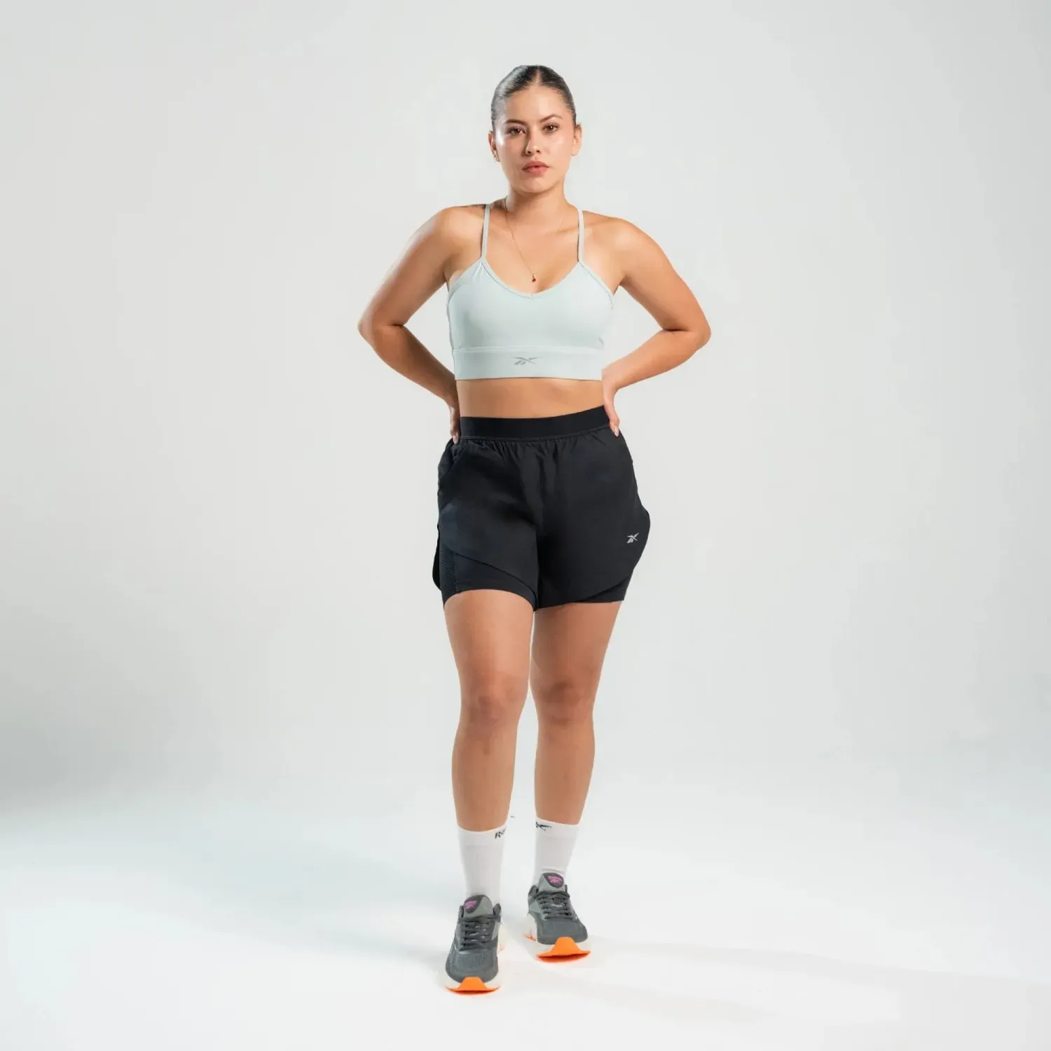 Short Reebok Running Mujer Running W  2in1 Short color negro | Platanitos