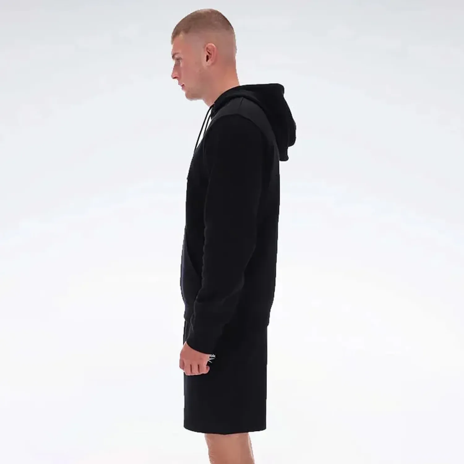 Polera Reebok Deportivo Hombre Small Logo Fleece Hoodie color negro | Platanitos