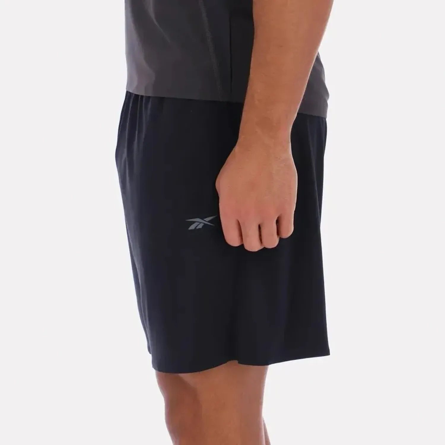 Reebok Short Reebok Training Hombre Id Train Knit Short 2.0 color negro | Platanitos
