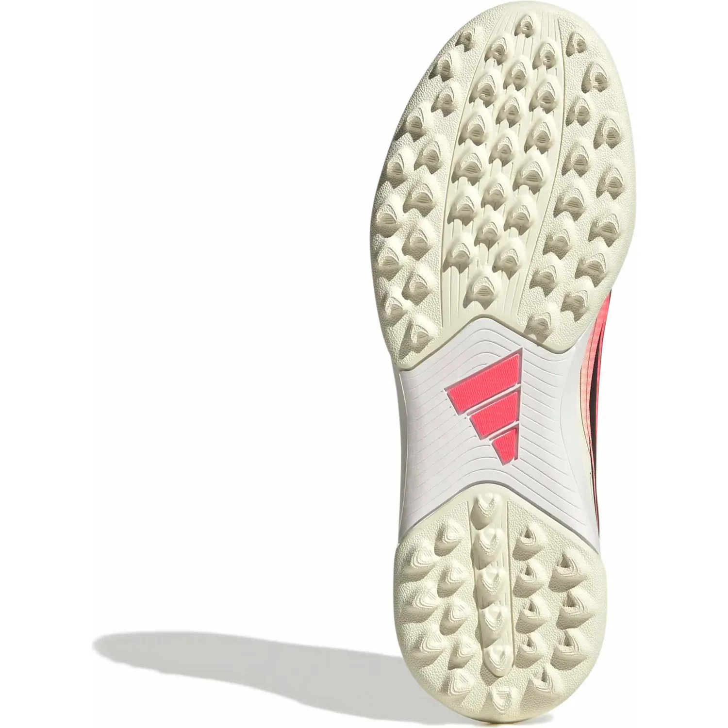 Zapatillas Adidas De Futbol Juvenil F50 Hyperfast Club Tf J color rosado/fucsia | Platanitos