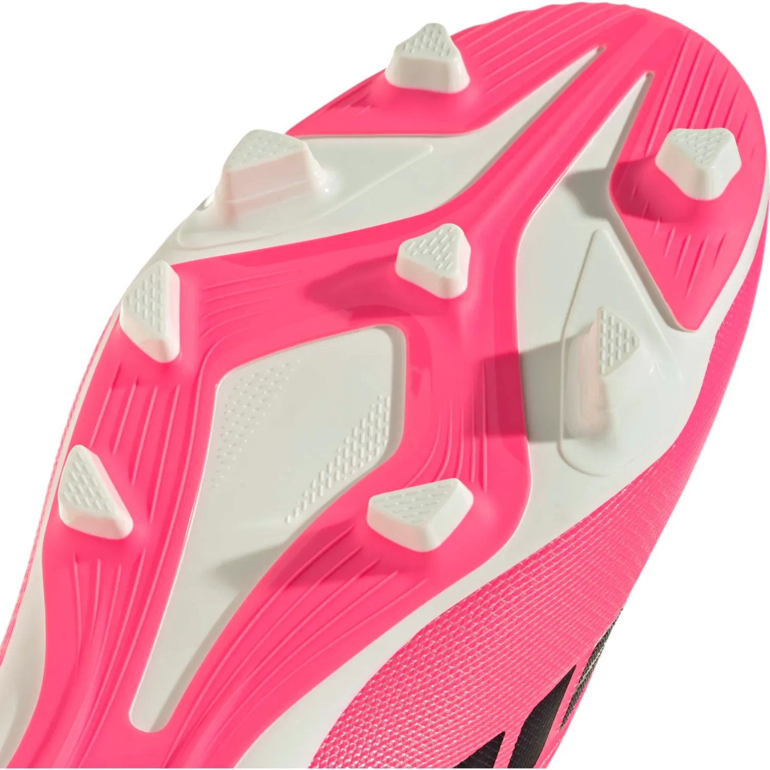 Zapatillas Adidas De Futbol Unisex Predator Club Fg/Mg color rosado/fucsia | Platanitos
