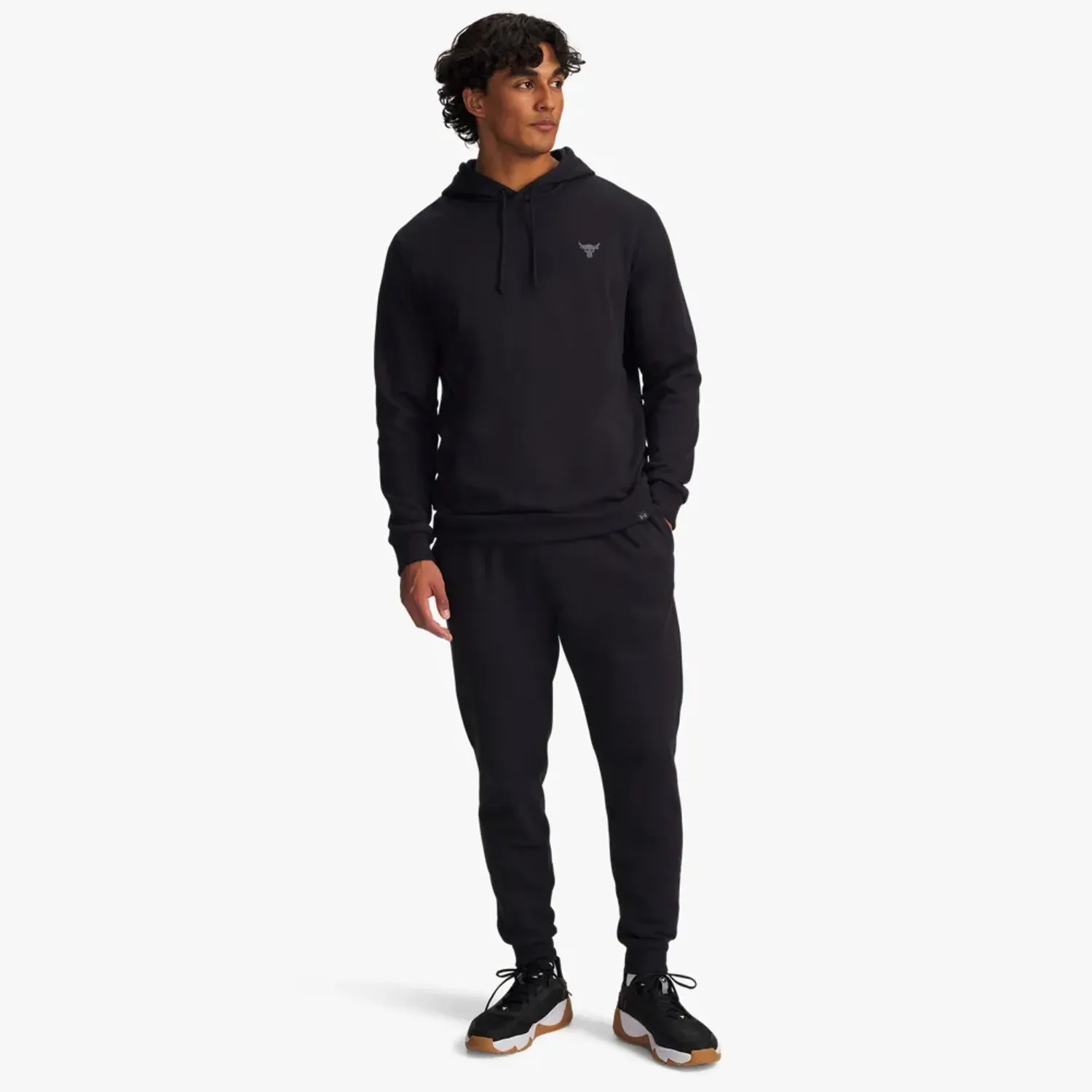 Pantalon Under Armour Urbana Hombre Project Rock Rival Fleece color negro | Platanitos