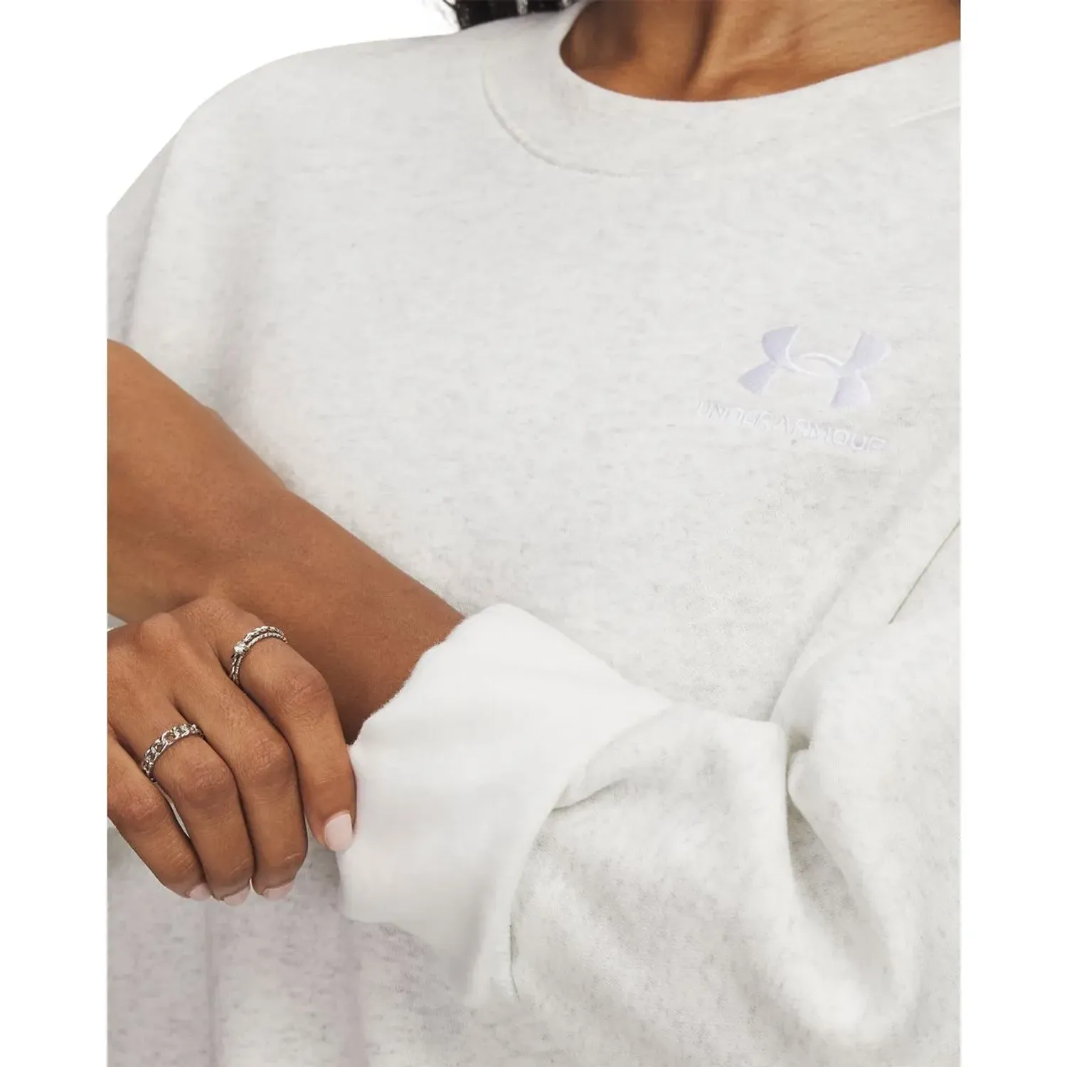 Polera Under Armour Urbana Mujer Icon Fleece Os Crew color gris | Platanitos