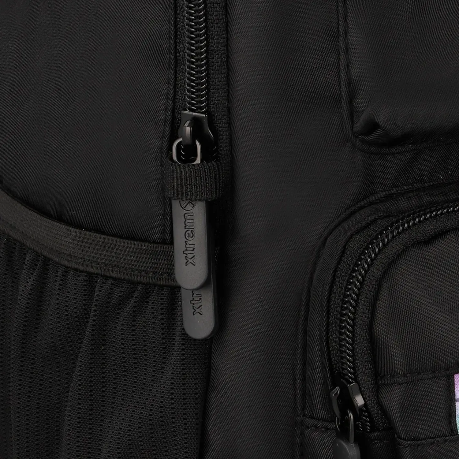 Mochila Xtrem Para Laptop Unisex 15plg Cleveland 6xt color negro | Platanitos