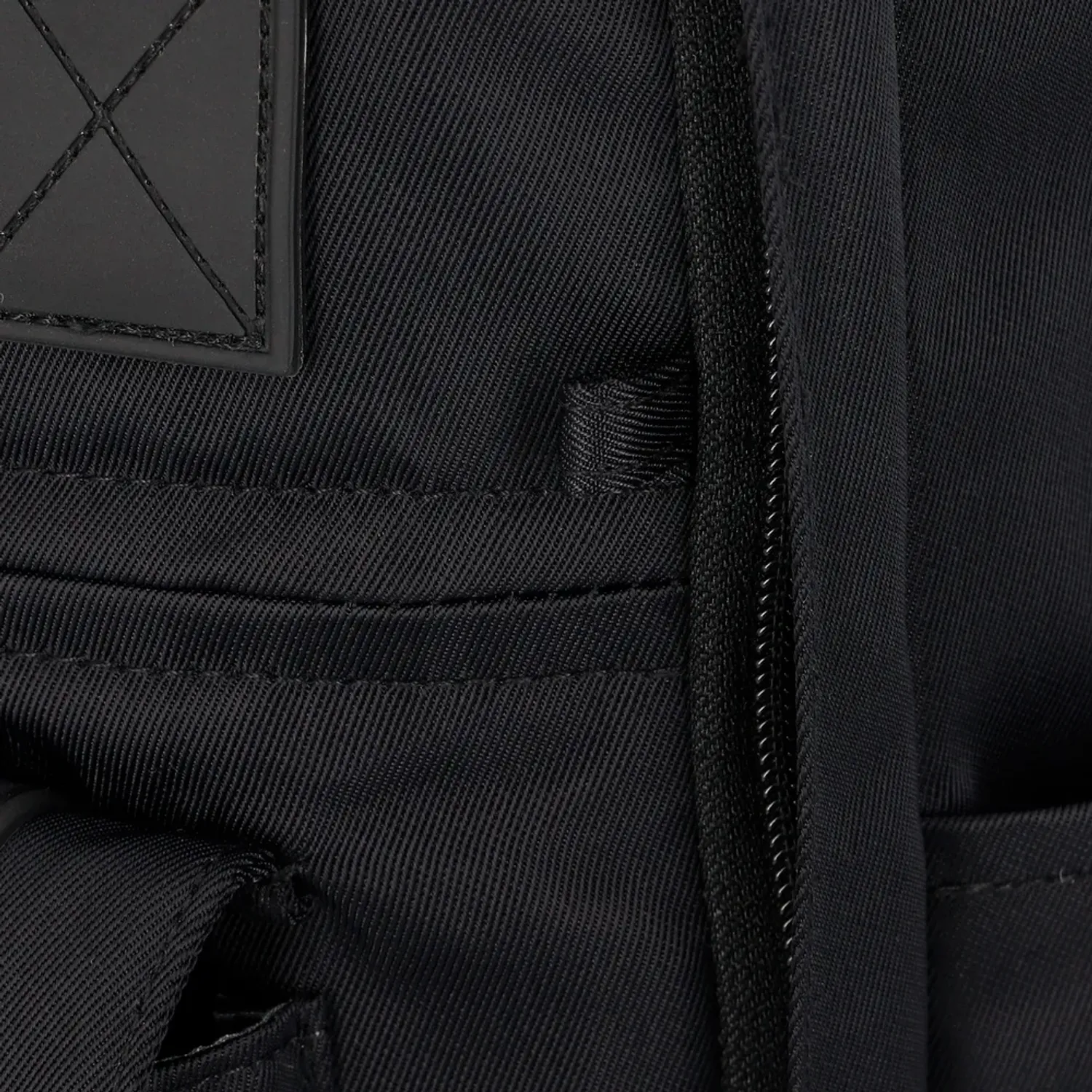 Mochila Xtrem Para Laptop Unisex 16plg Portland 6xt color negro | Platanitos