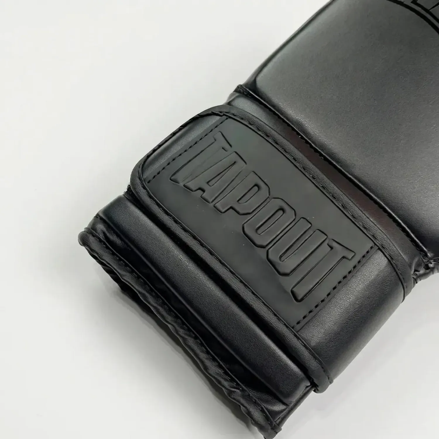 TAPOUT Guante Tapout De Box Unisex Legend color negro | Platanitos
