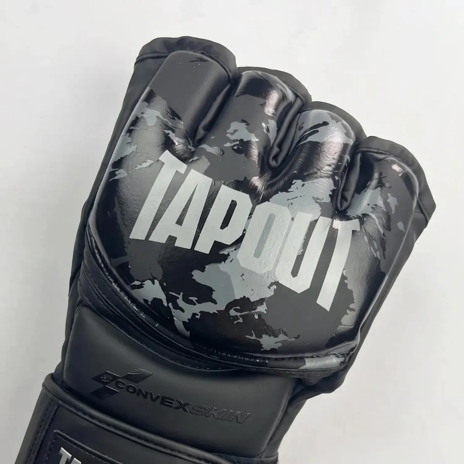 Guante Tapout Sparrin Mma Unisex Alko color negro | Platanitos