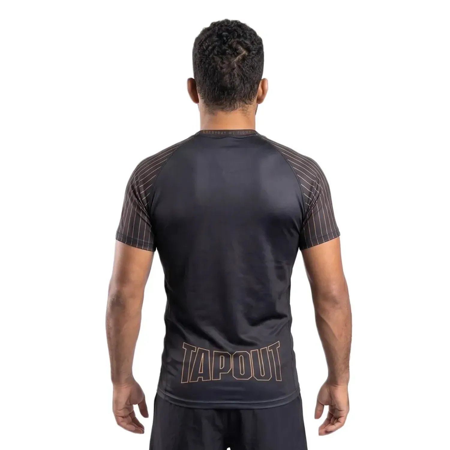 TAPOUT Polo Tapout Training Rashguard Manga Corta Hombre Cooper color negro | Platanitos