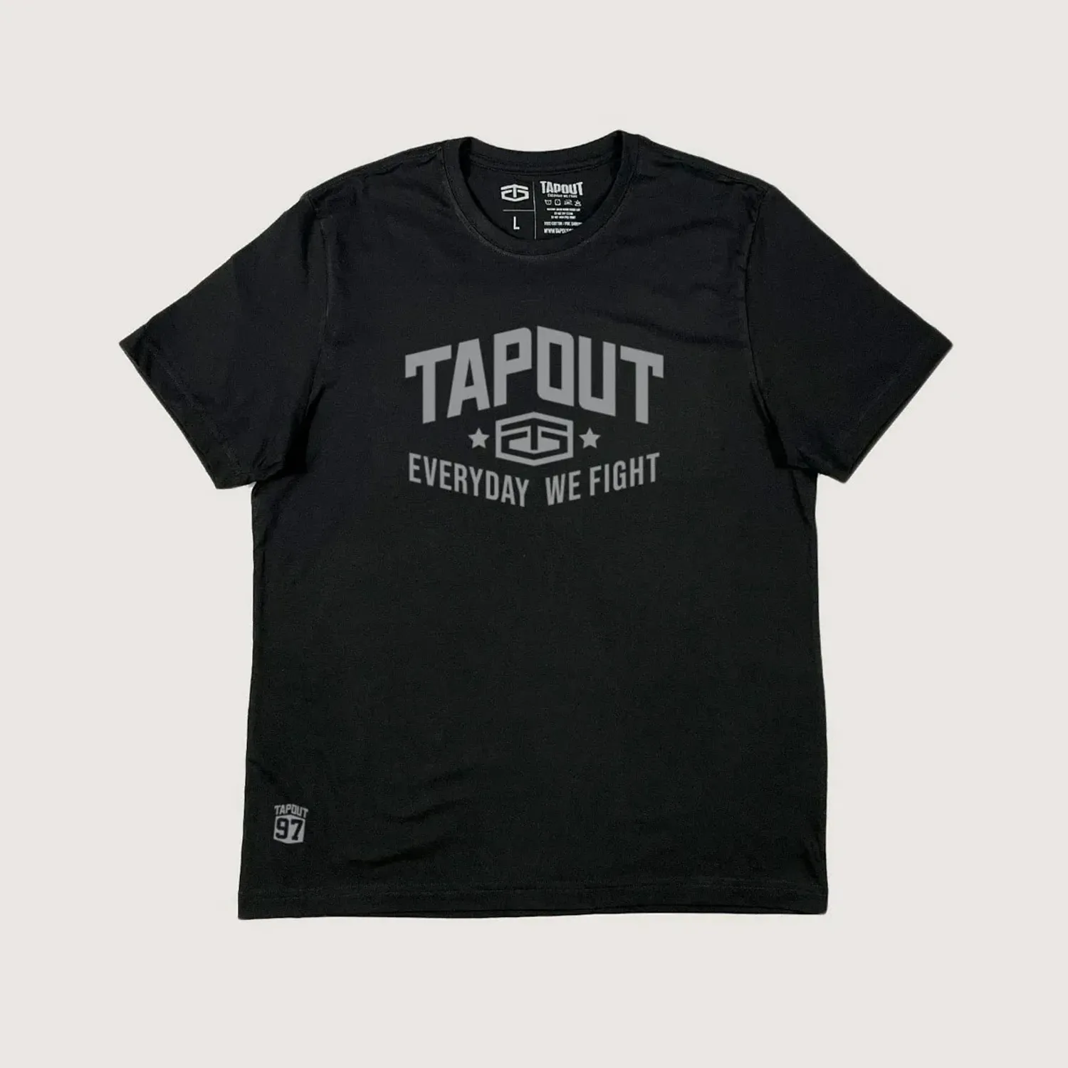 Polo Tapout Urbano Hombre Manga Corta Stencil color negro | Platanitos