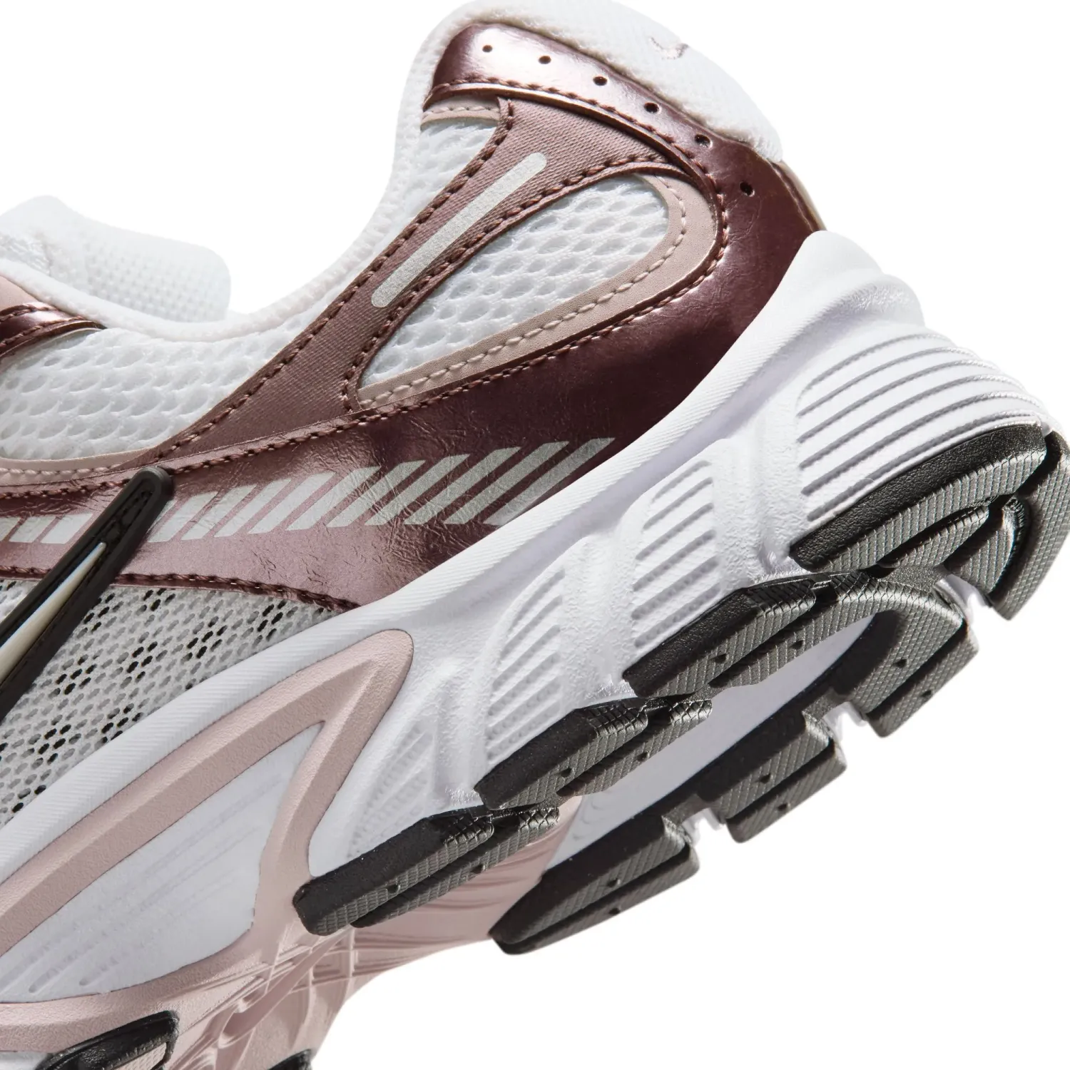 Zapatillas Nike Urbanas Mujer V5 Rnr color blanco / rosado | Platanitos
