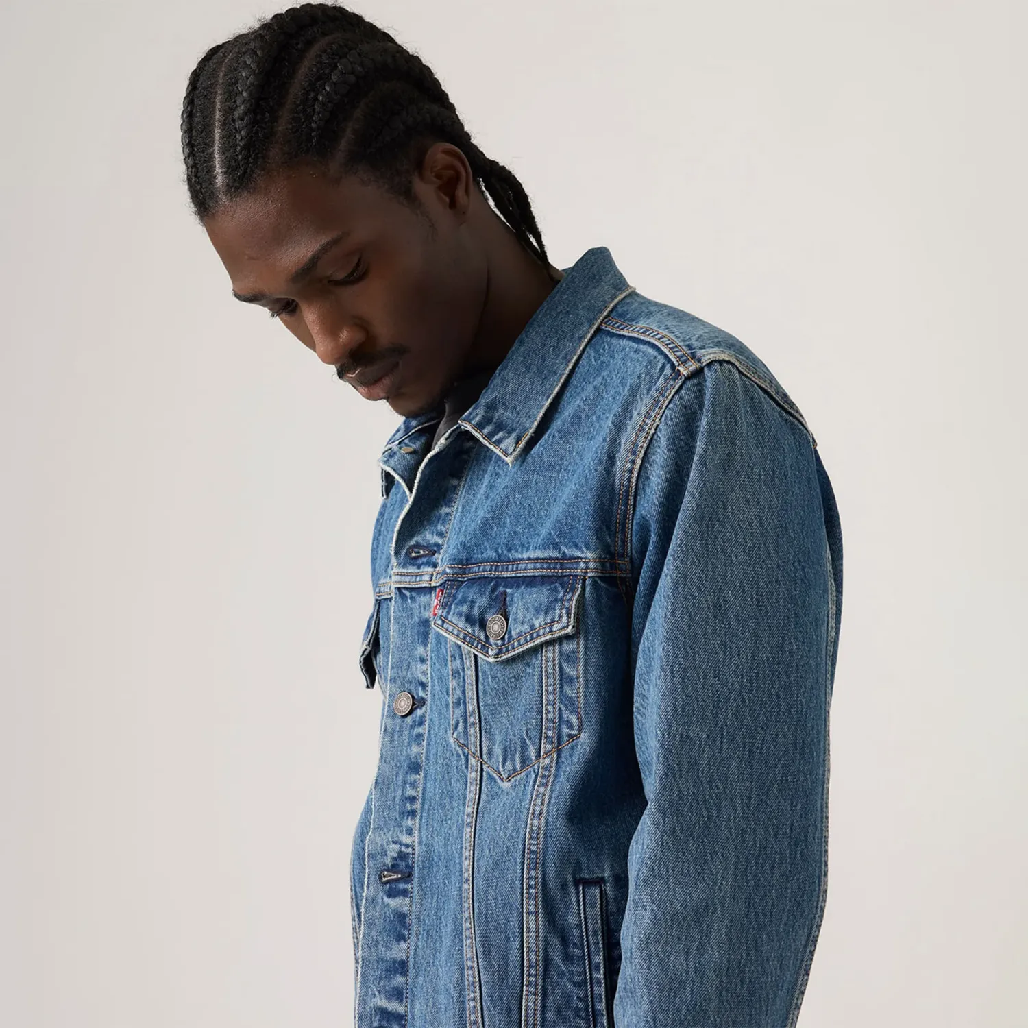 Levis Casaca Levis Jeans Hombre Denim Trucker color azul intermedio | Platanitos