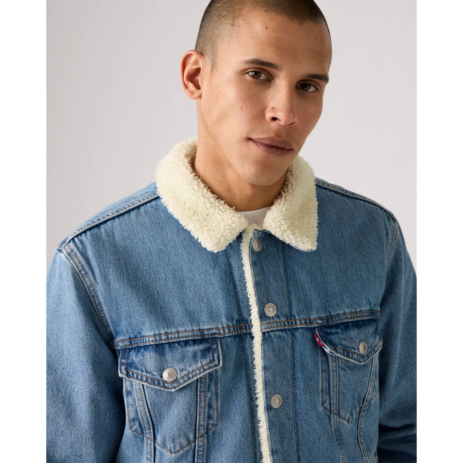 Levis Casaca Levis Jeans Hombre Denim Sherpa Trucker color celeste | Platanitos