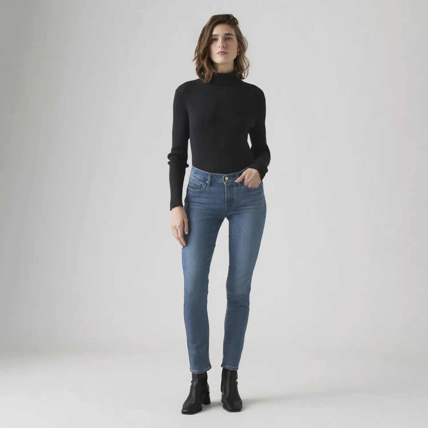 Levis Pantalon Levis Jeans Mujer 311 color celeste | Platanitos
