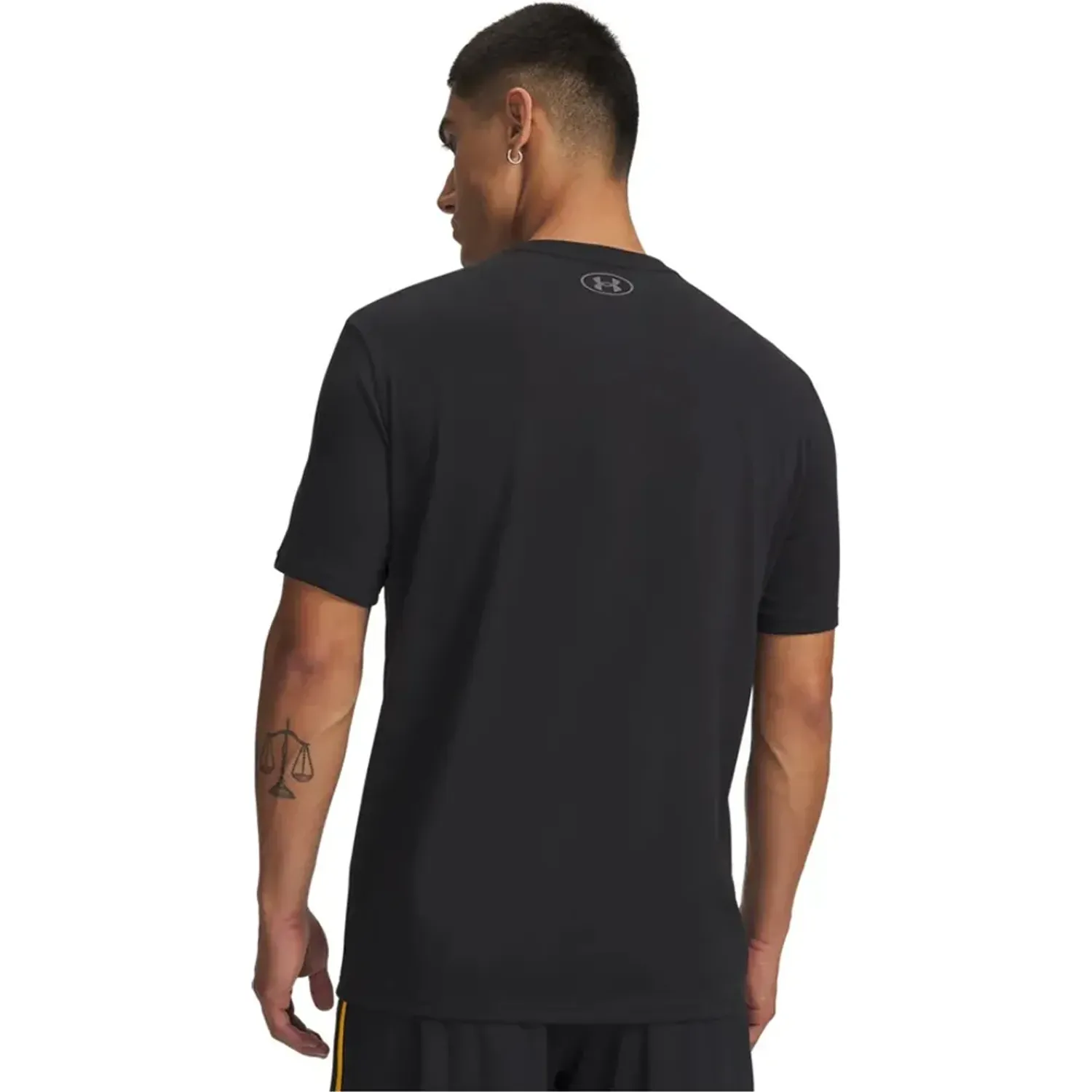 Under Armour Polo Under Armour Training Hombre Project Rock Payoff Graphic color negro | Platanitos