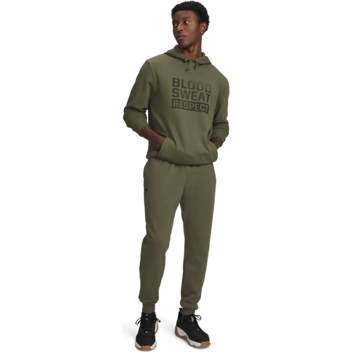 Under Armour Pantalon Under Armour Urbana Hombre Project Rock Rival Fleece color verde | Platanitos