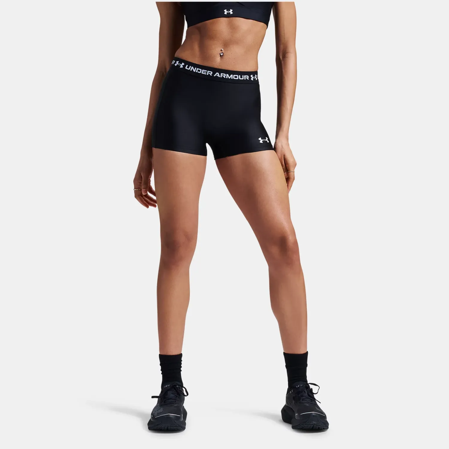 Under Armour Short Under Armour Training Mujer Heatgear Shorty color negro | Platanitos