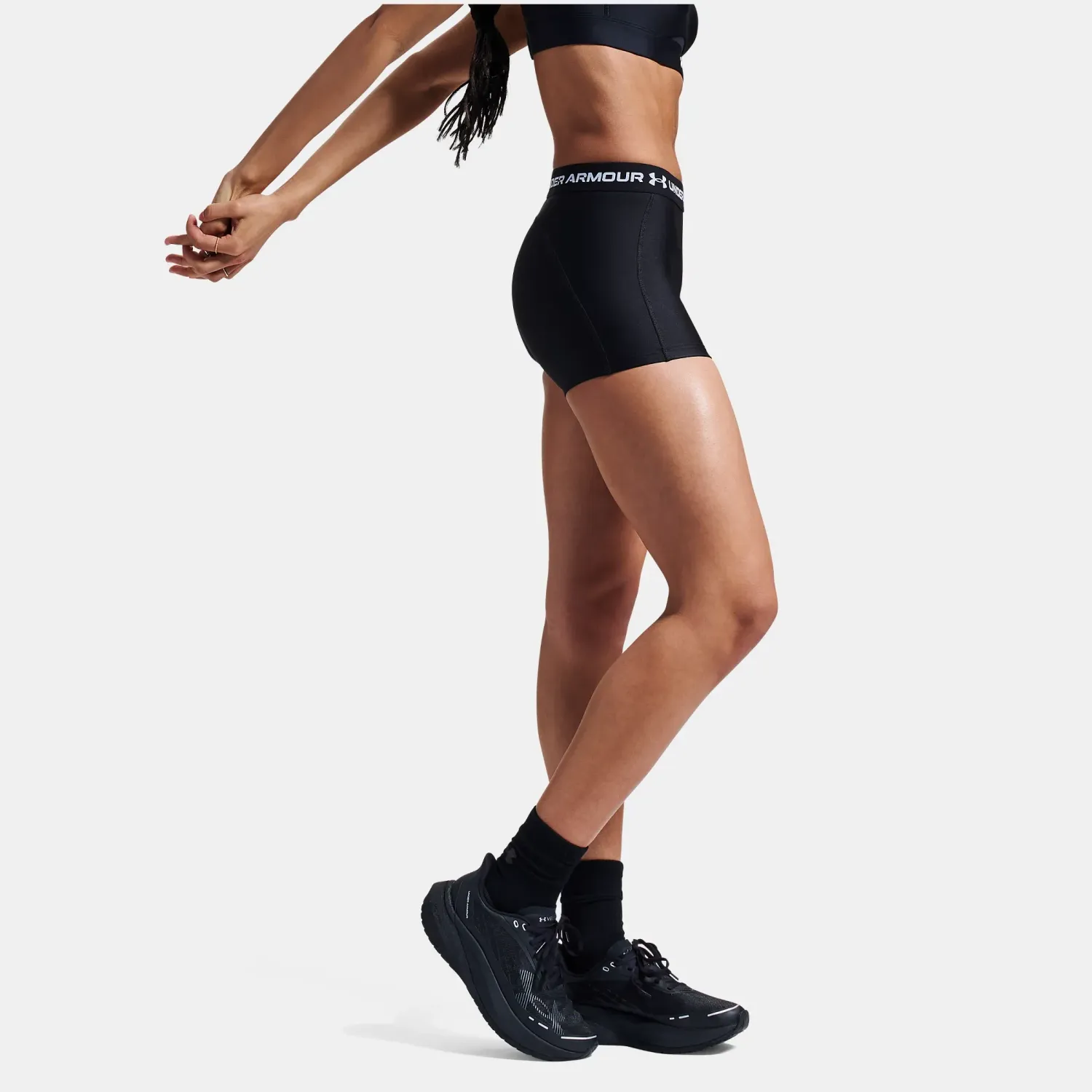 Under Armour Short Under Armour Training Mujer Heatgear Shorty color negro | Platanitos