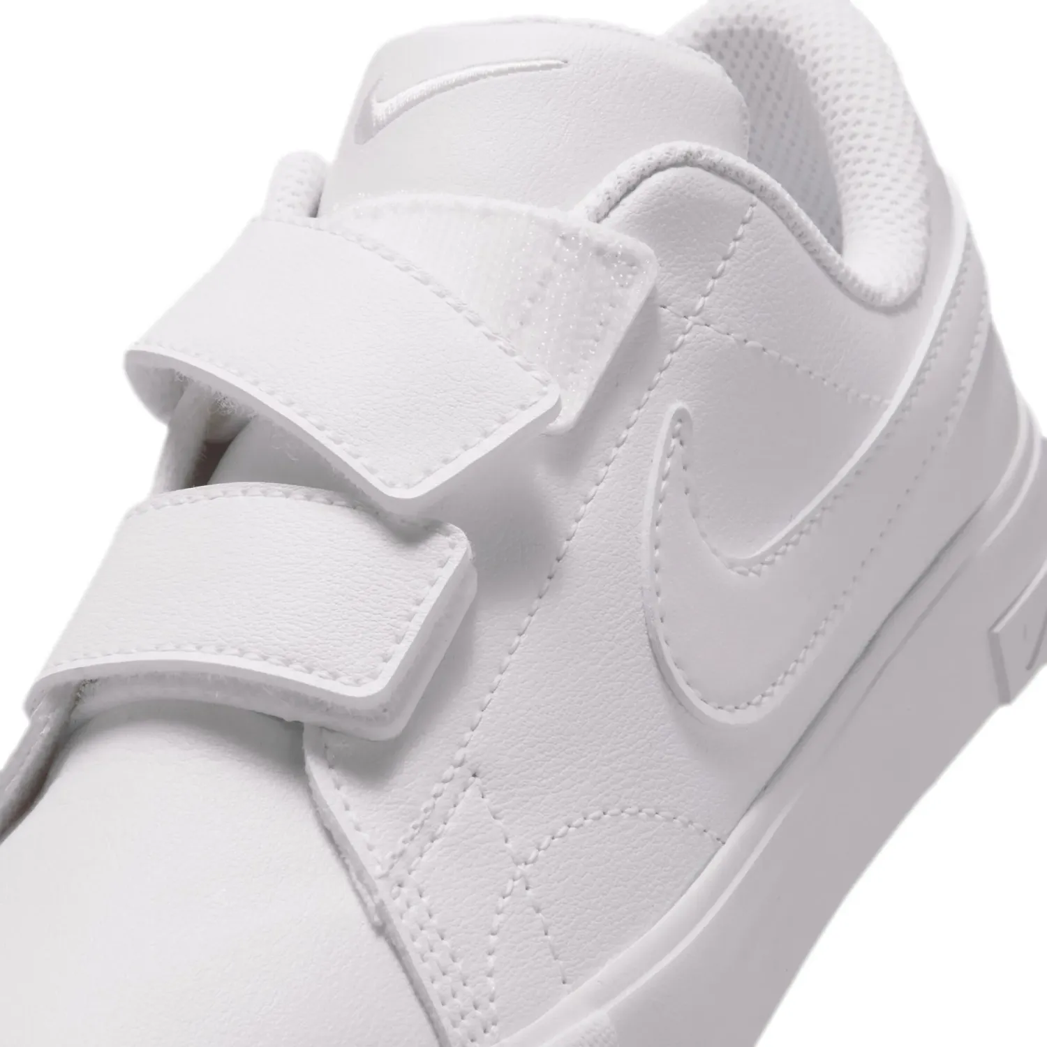 Nike Zapatillas Nike Urbanas Niños Nike Tennis Essential Bp color blanco | Platanitos