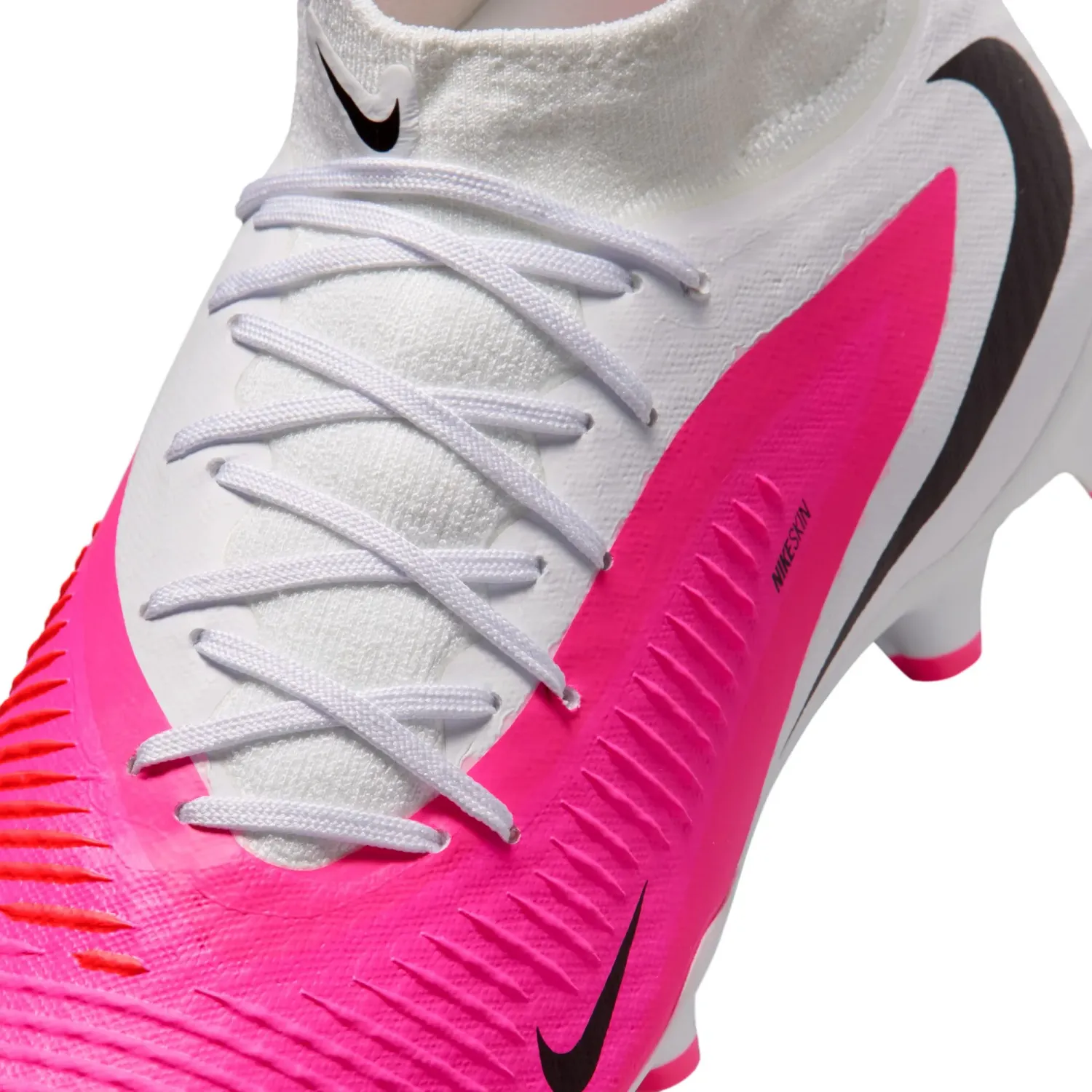 Zapatillas Nike De Futbol Unisex Phantom 6 High Acad Fg/Mg T color blanco / fucsia | Platanitos
