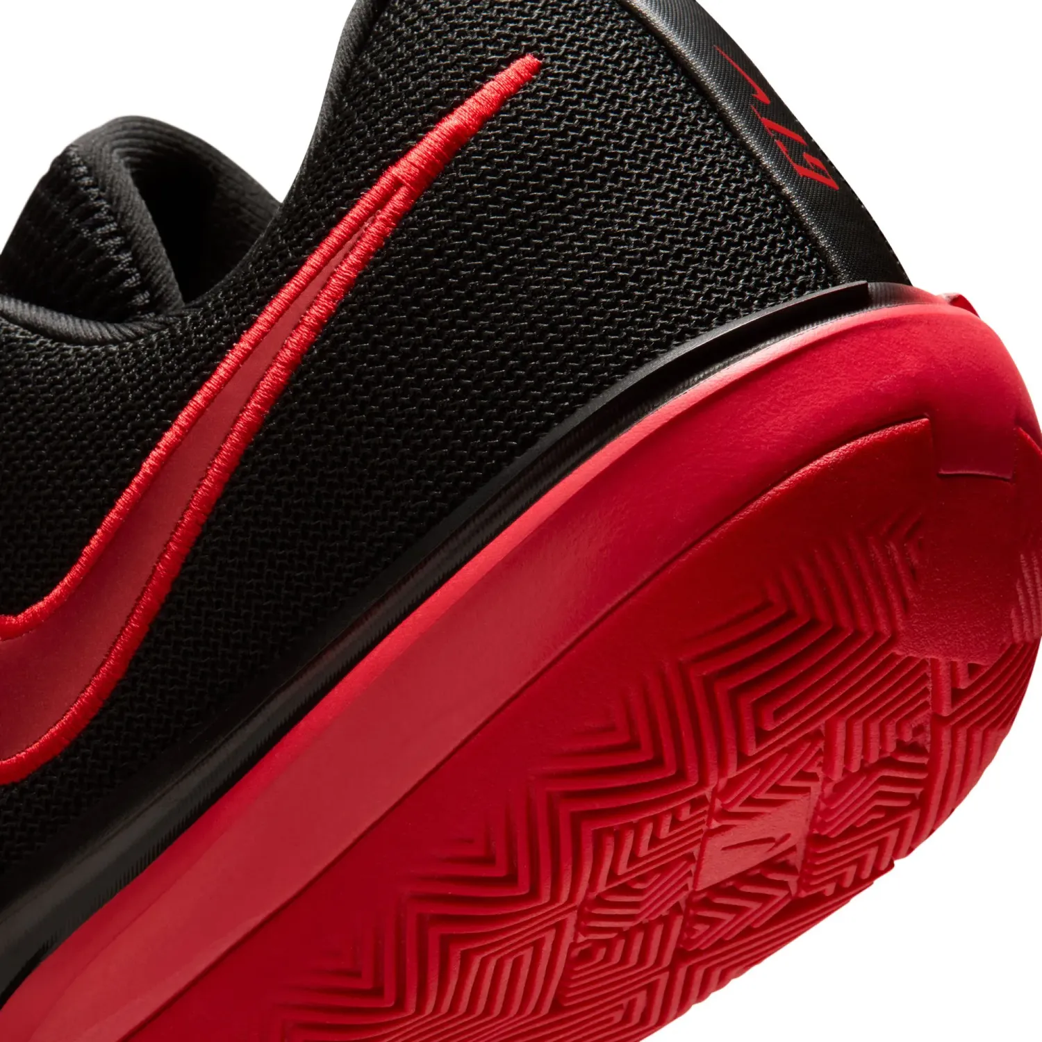 Nike Zapatillas Nike De Basquet Hombre Air Zoom G.T. Cut Academy 2 color negro | Platanitos