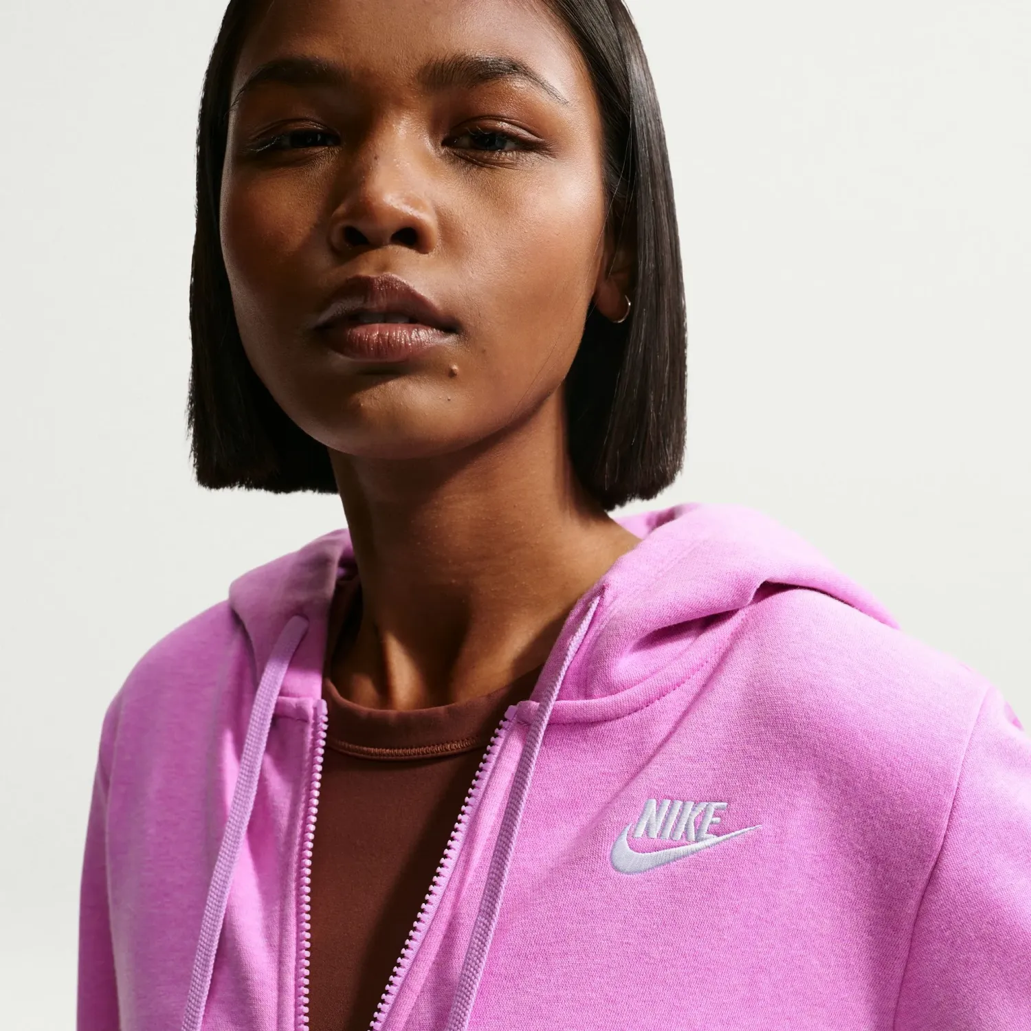 Polera Nike Sportswear Mujer Club Fleece Full Zip color magenta | Platanitos