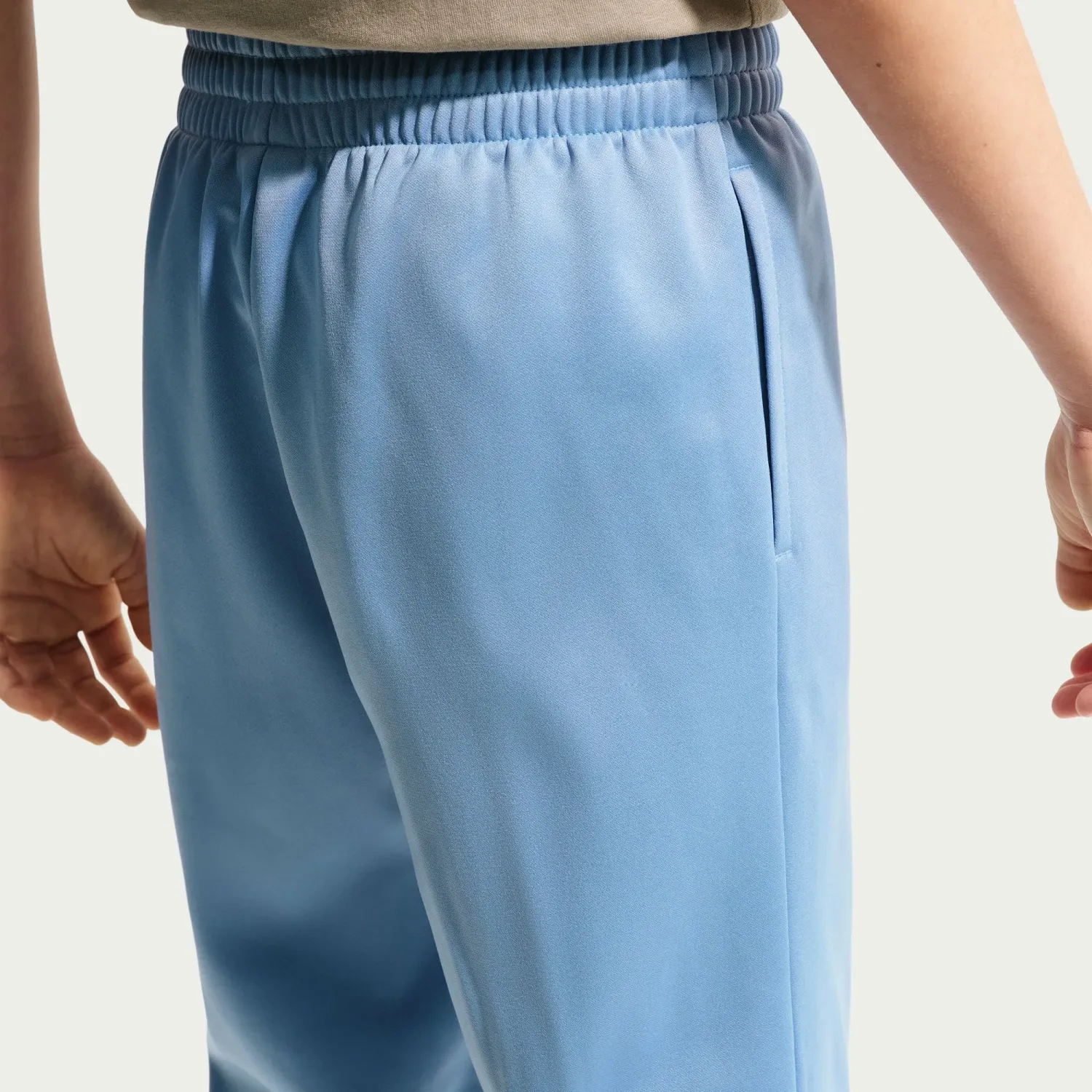 Nike Conjunto Nike Sportswear Juvenil Dri-Fit Tracksuit color celeste | Platanitos