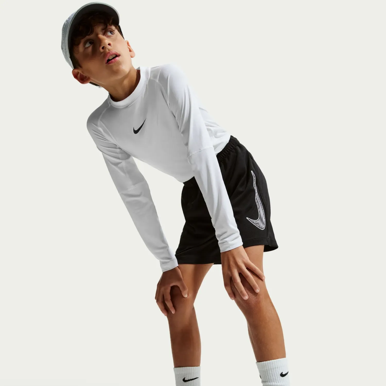 Nike Short Nike Deportivo Juvenil Dri-Fit Multi Short Hbr color blanco | Platanitos