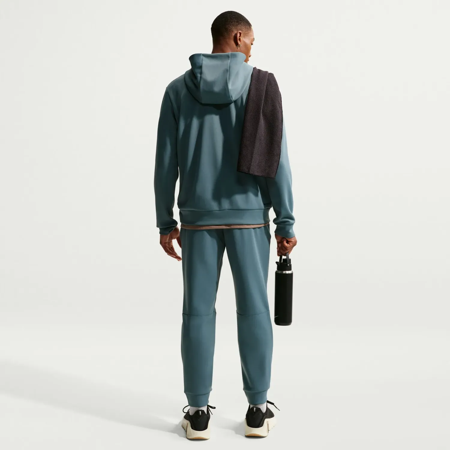 Nike Conjunto Nike Training Hombre Hyverse Dri-Fit Uv Fleece Pullover Hoodie color verde | Platanitos