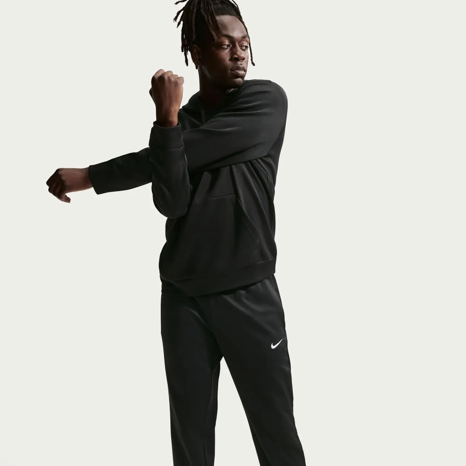 Nike Conjunto Nike Training Hombre Uv Flex Hyverse Dri-Fit Jogger color negro | Platanitos