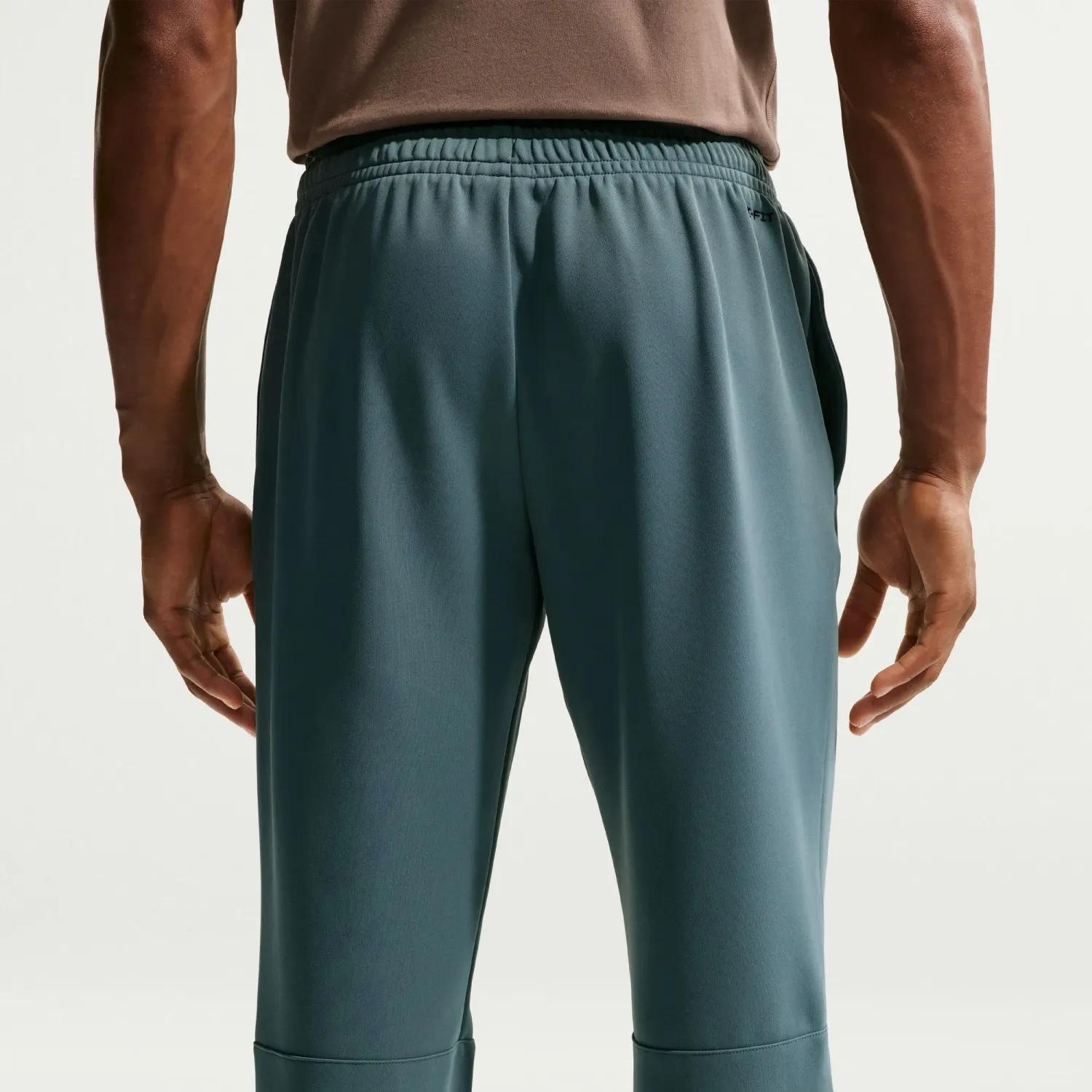 Nike Conjunto Nike Training Hombre Uv Flex Hyverse Dri-Fit Jogger color verde | Platanitos