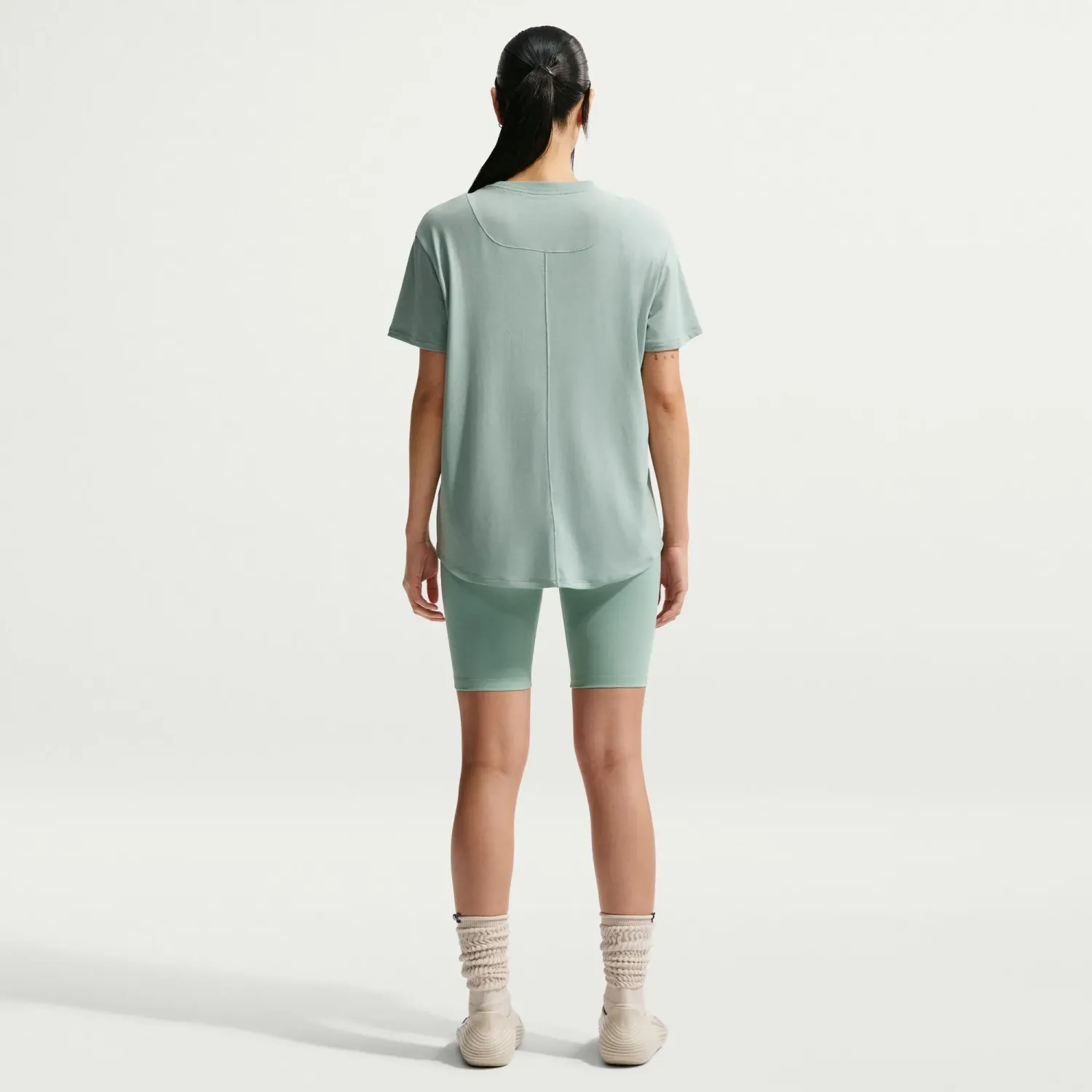 Nike Short Nike Training Mujer W High-Waisted 8in color verde | Platanitos