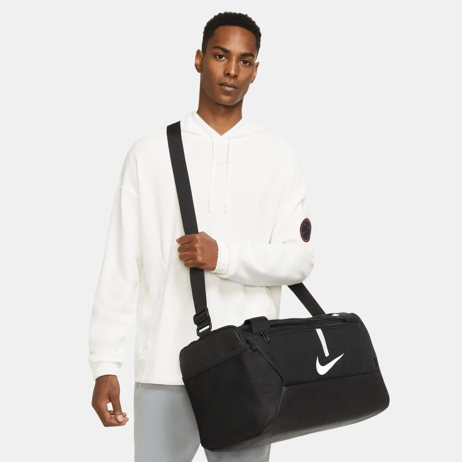 Maletin Nike Futbol Unisex Academy Team S - 41 L color negro | Platanitos