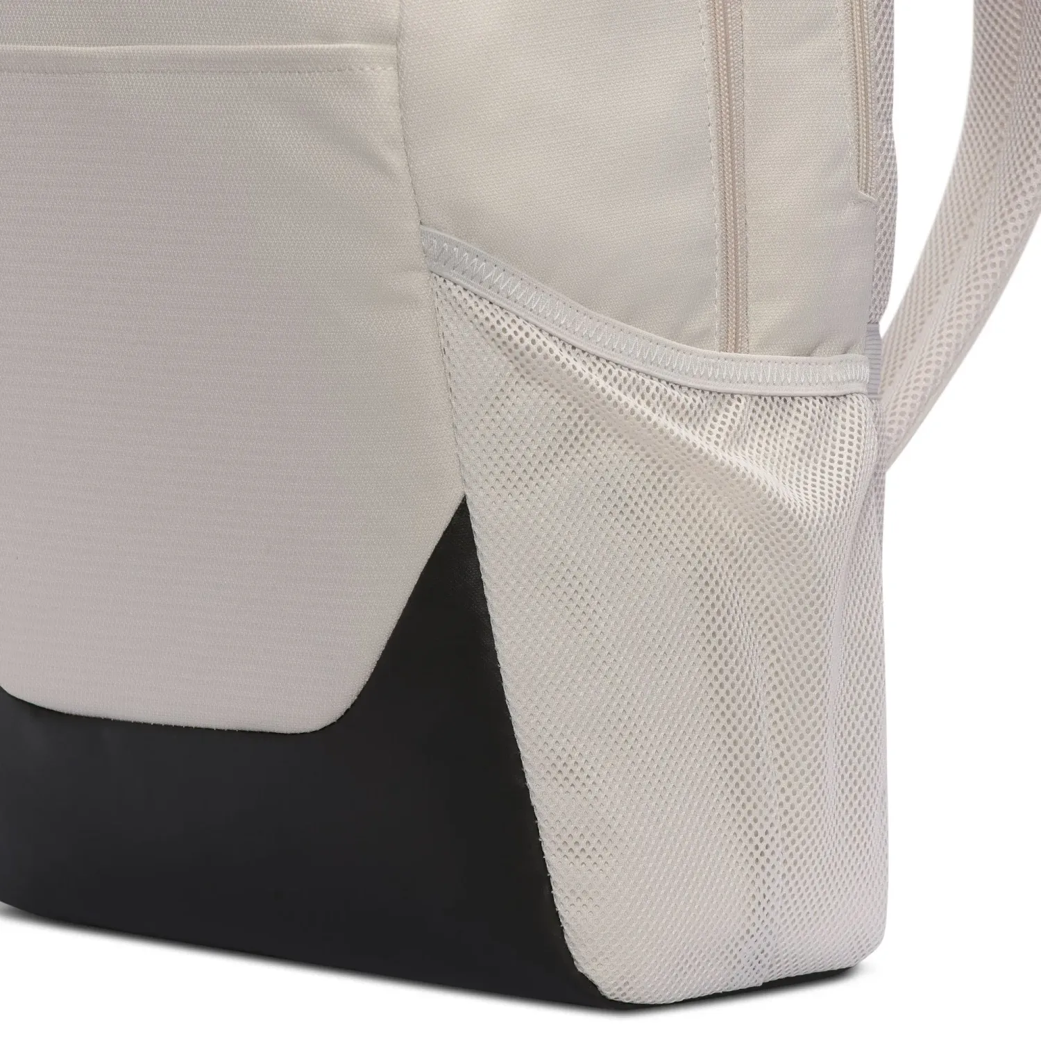 Nike Mochila Nike Training Unisex Brasilia M Backpack color blanco | Platanitos