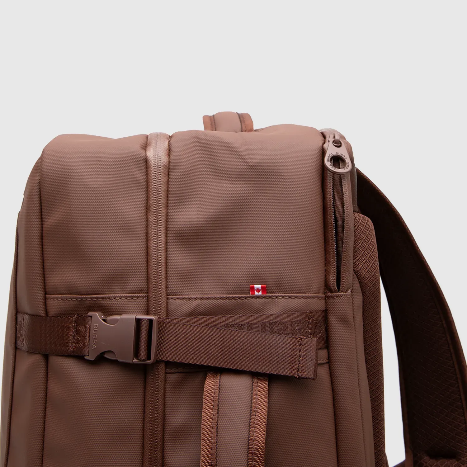Mochila Bubba Bags Para Viaje Unisex Cabina Travel color marron | Platanitos