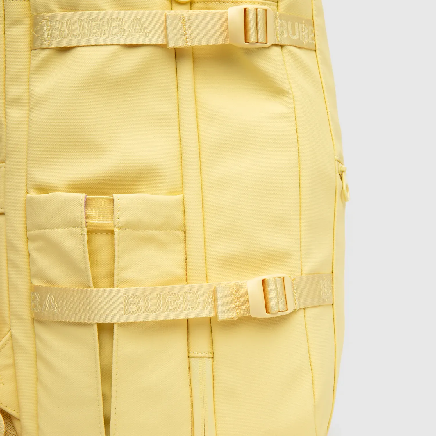 BUBBA BAGS Mochila Bubba Bags Para Viaje Unisex Cabina Travel color amarillo | Platanitos