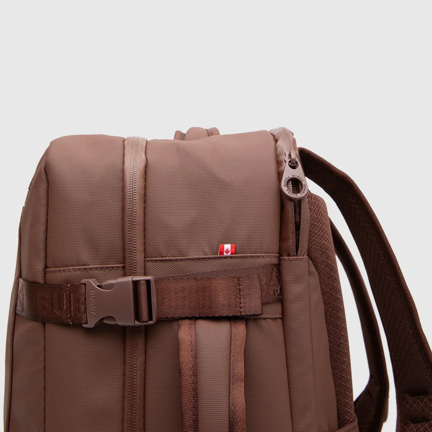 Mochila Bubba Bags Para Viaje Unisex Personal Travel color marron | Platanitos