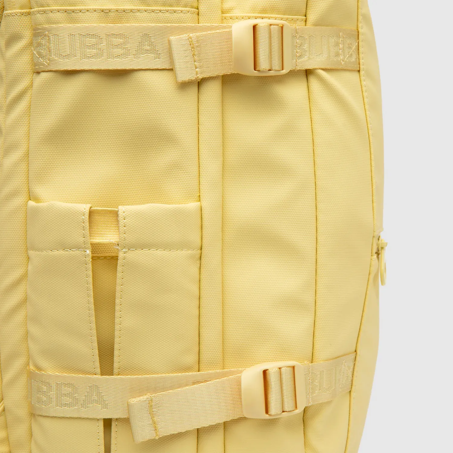 Mochila Bubba Bags Para Viaje Unisex Personal Travel color amarillo | Platanitos